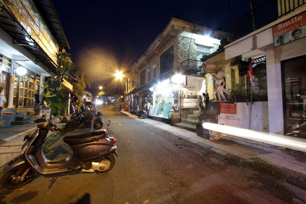 Loris Homestay Ubud Zewnętrze zdjęcie