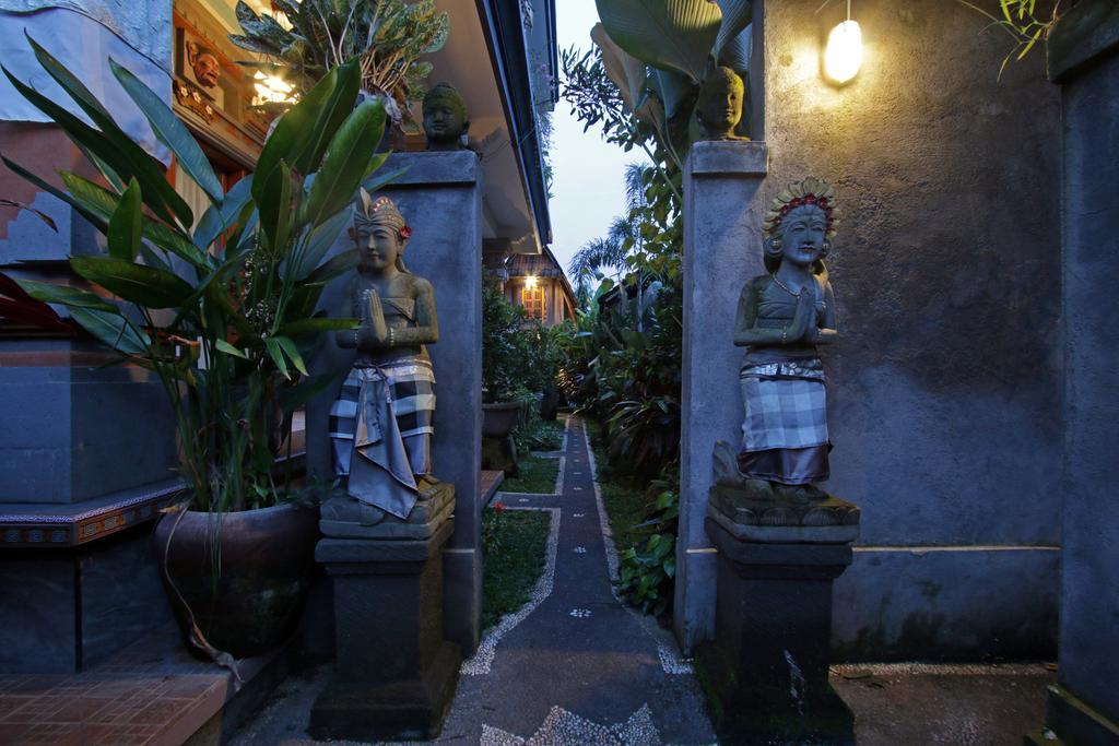 Loris Homestay Ubud Zewnętrze zdjęcie