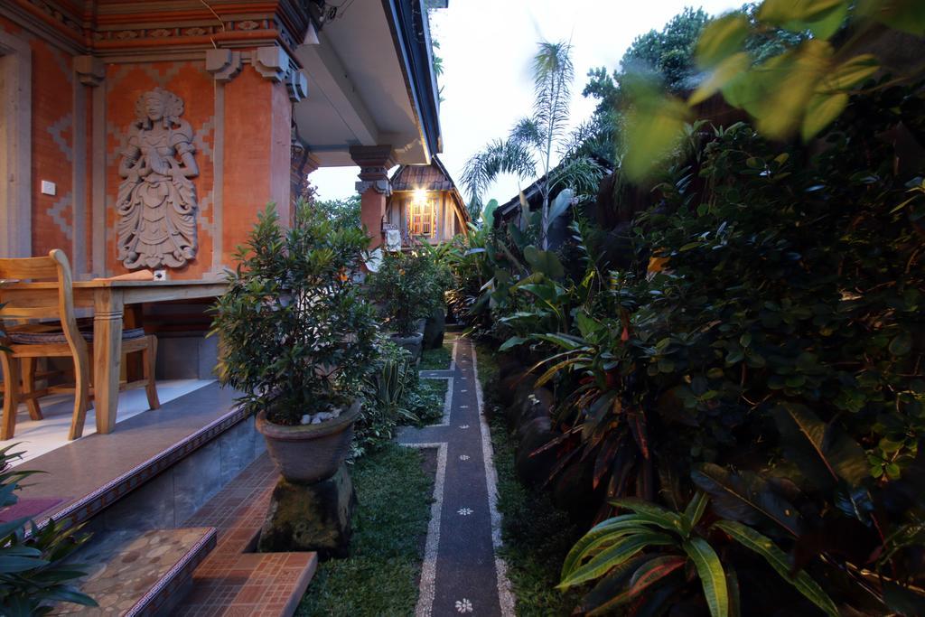 Loris Homestay Ubud Zewnętrze zdjęcie
