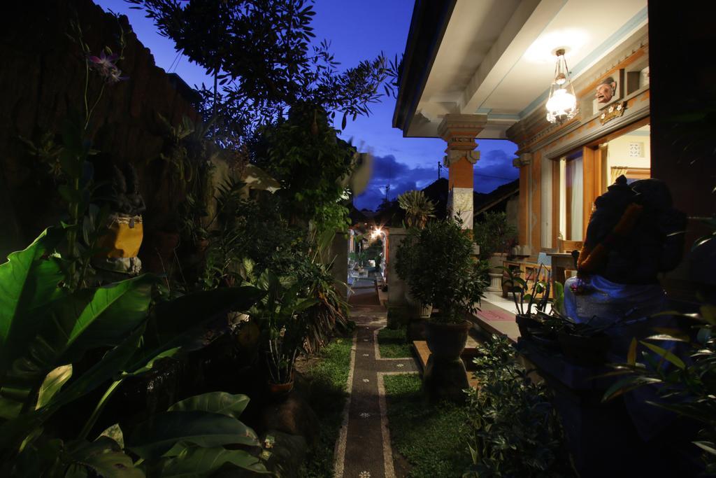 Loris Homestay Ubud Zewnętrze zdjęcie